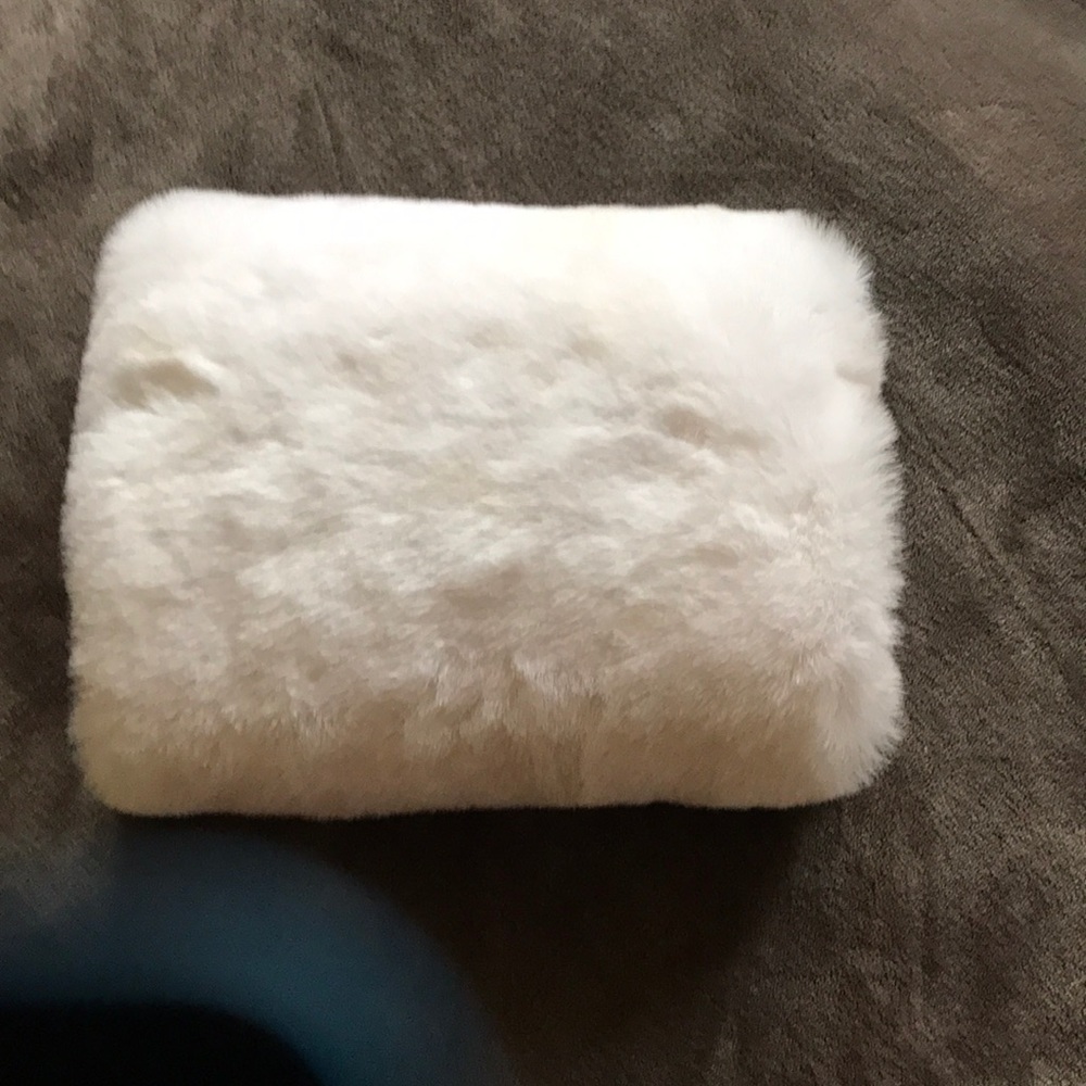 Flower girls muff for a winter wedding